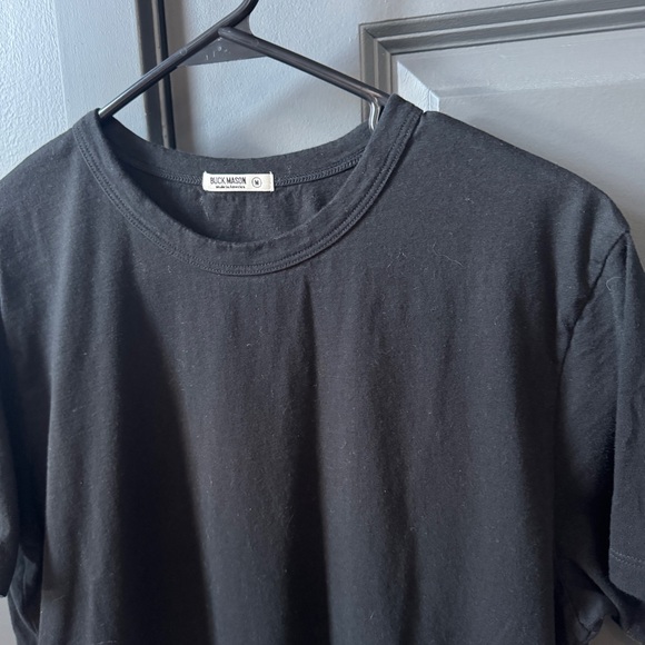 Buck Mason PIMA CURVED HEM TEE - Picture 5 of 8
